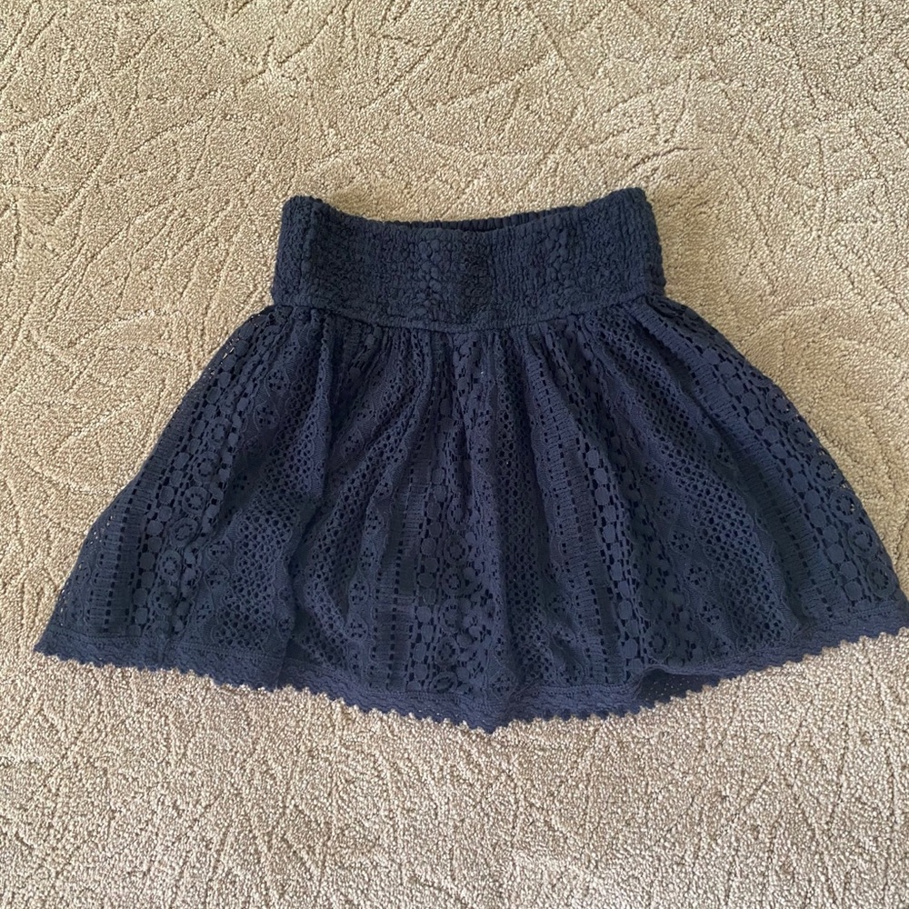 Women’s black flare skirt (medium)